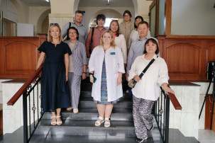 Елена Сергеевна Дурнова и специалисты здравоохранения республики Саха Елена Сергеевна Дурнова и специалисты здравоохранения республики Саха.